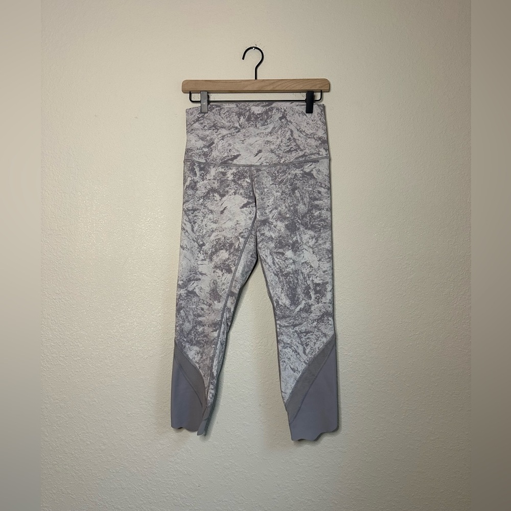 Lululemon Wunder Under High Rise Scalloped Leggings Size Medium